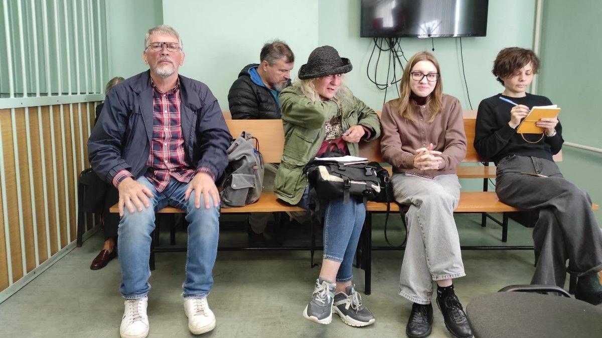 Слева в первом ряду — Алексей Кирьянов. Фото: Динар Идрисов