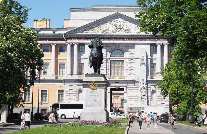 Русский музей открывает две выставки о жизни и путешествиях Петра I