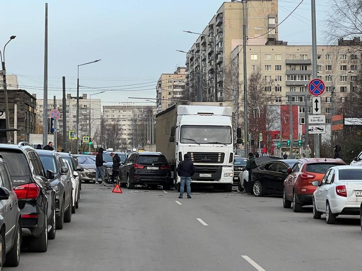 Фото: «Мегаполис | ДТП и ЧП | Санкт-Петербург»