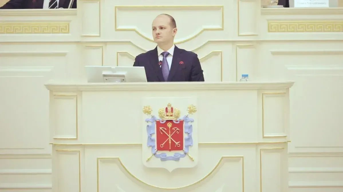 Владимир Лавленцев в ЗакСе Петербурга. Фото: Заксобрание Петербурга