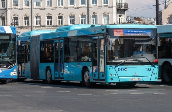 Петербуржцы жалуются на проблемы с маршрутами после начала второго этапа транспортной реформы