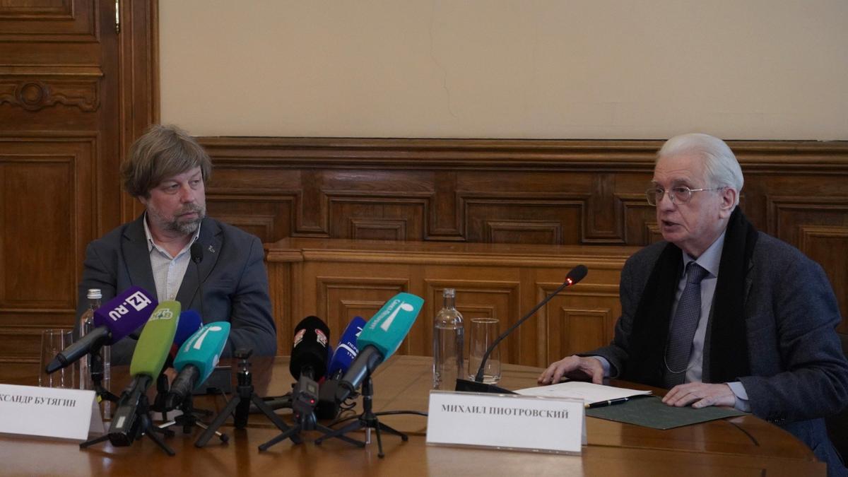 Археолог Бутягин намерен продолжать раскопки в Крыму, но ездить за рубеж пока не намерен ‎