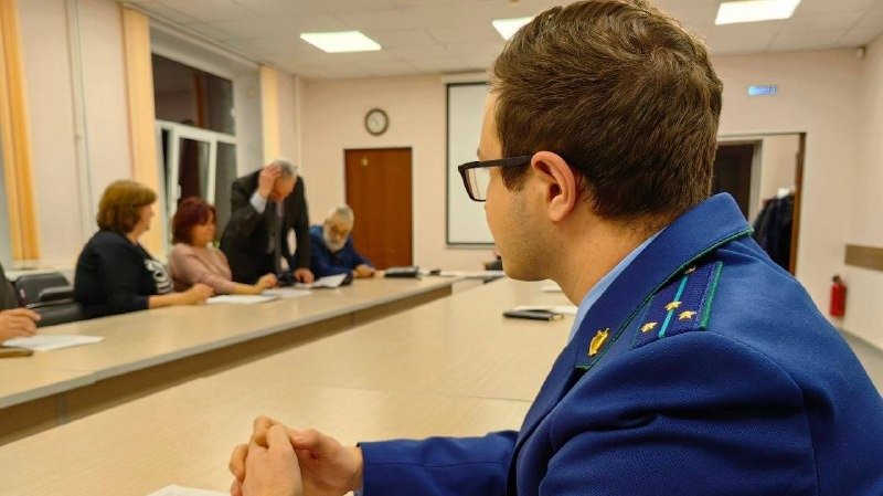 Восемь мундепов из «Малой Охты» лишили мандатов по требованию прокуратуры