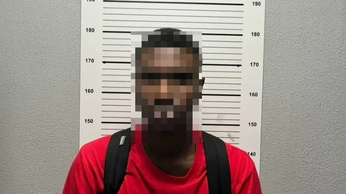 Иностранного студента задержали в Петербурге по подозрению в помощи мошенникам и обмане пенсионерки