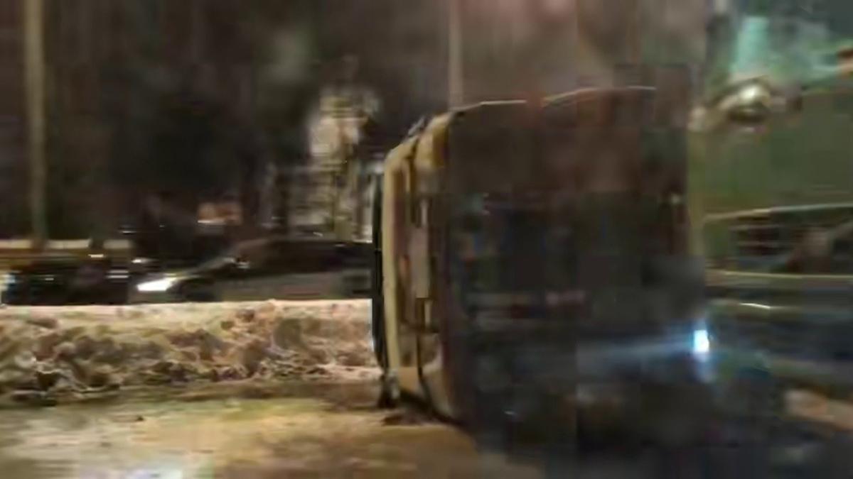 Скриншот видео: «Мегаполис»