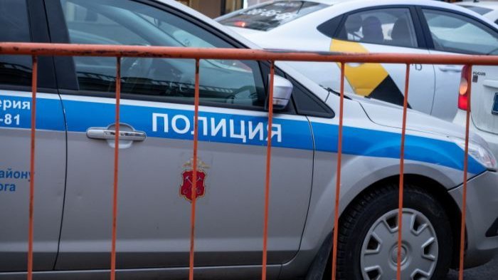 Налетчики похитили женщину из банка на проспекте Энгельса и забрали у нее 1,5 млн рублей