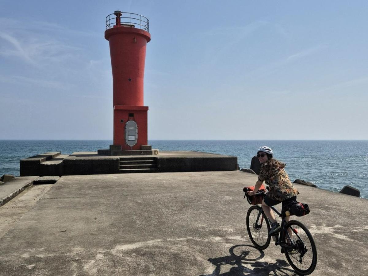 Ирина Босенко у одного из маяков Японии. Фото: Ирина Босенко