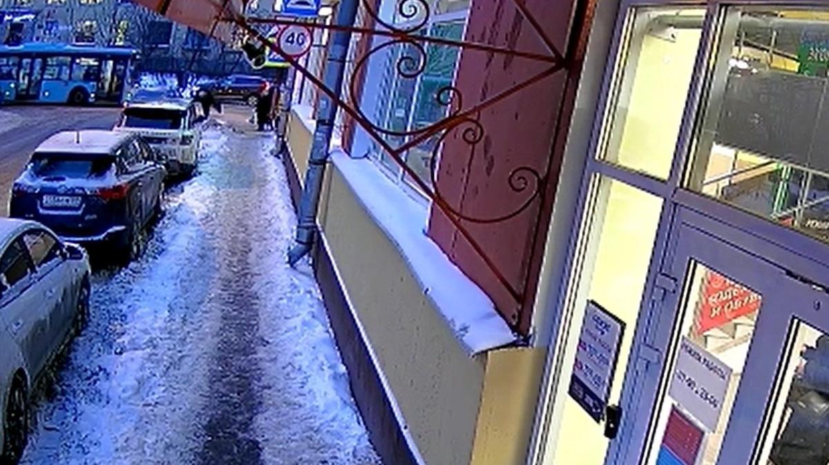 Первое уголовное дело после падения на льду в этом сезоне возбудили в Петербурге