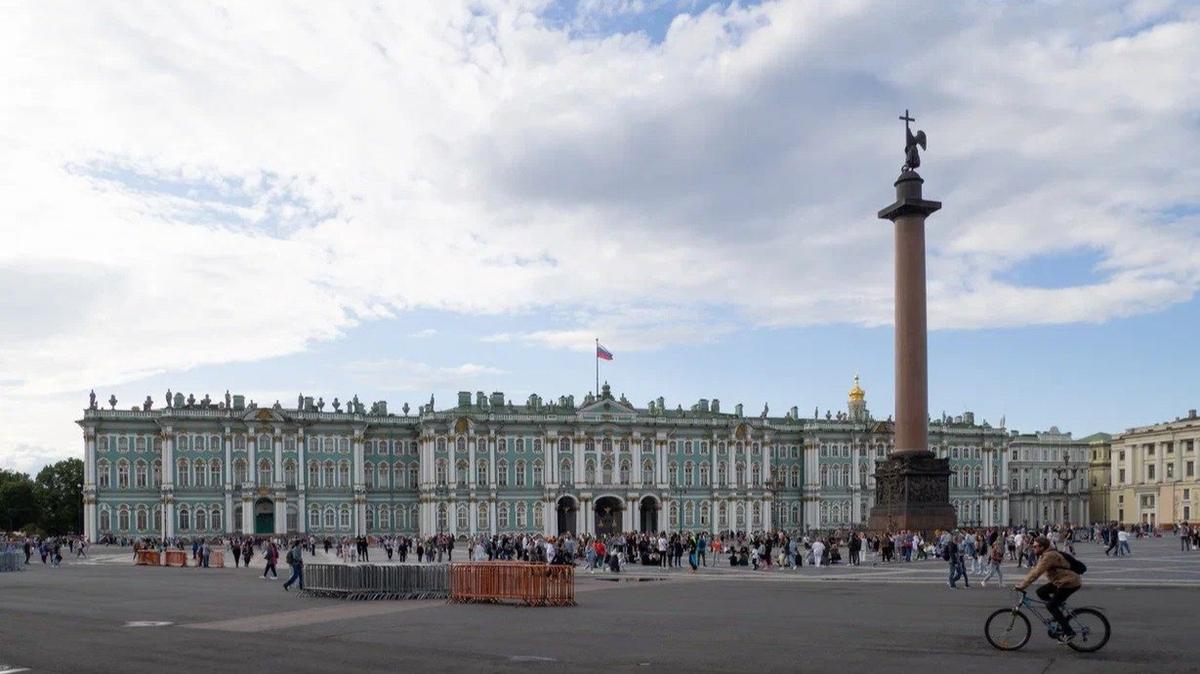 Полиция возбудила уголовное дело после «минирования» Эрмитажа