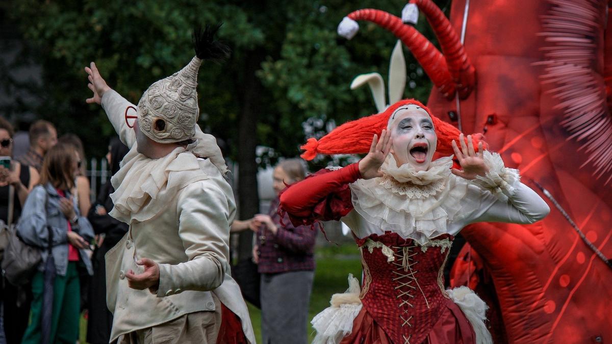 XI Фестиваль уличных театров превратит Елагин остров в сцену под открытым небом с 28 по 30 июля