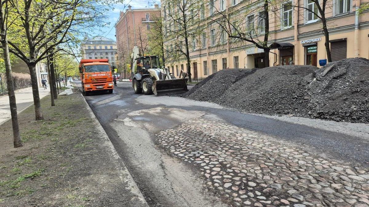На Съезжинской под снятым асфальтом показалась старинная брусчатка