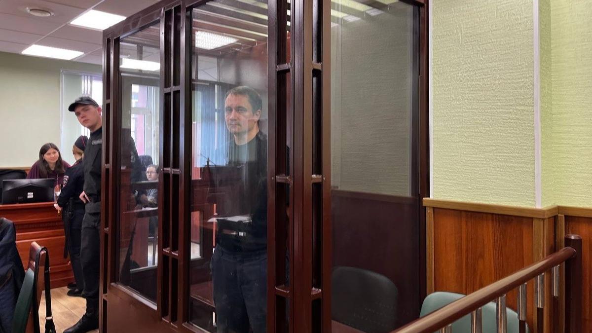 Бывшего военного в Петербурге приговорили к пяти годам колонии общего режима по делу о «фейках об армии»
