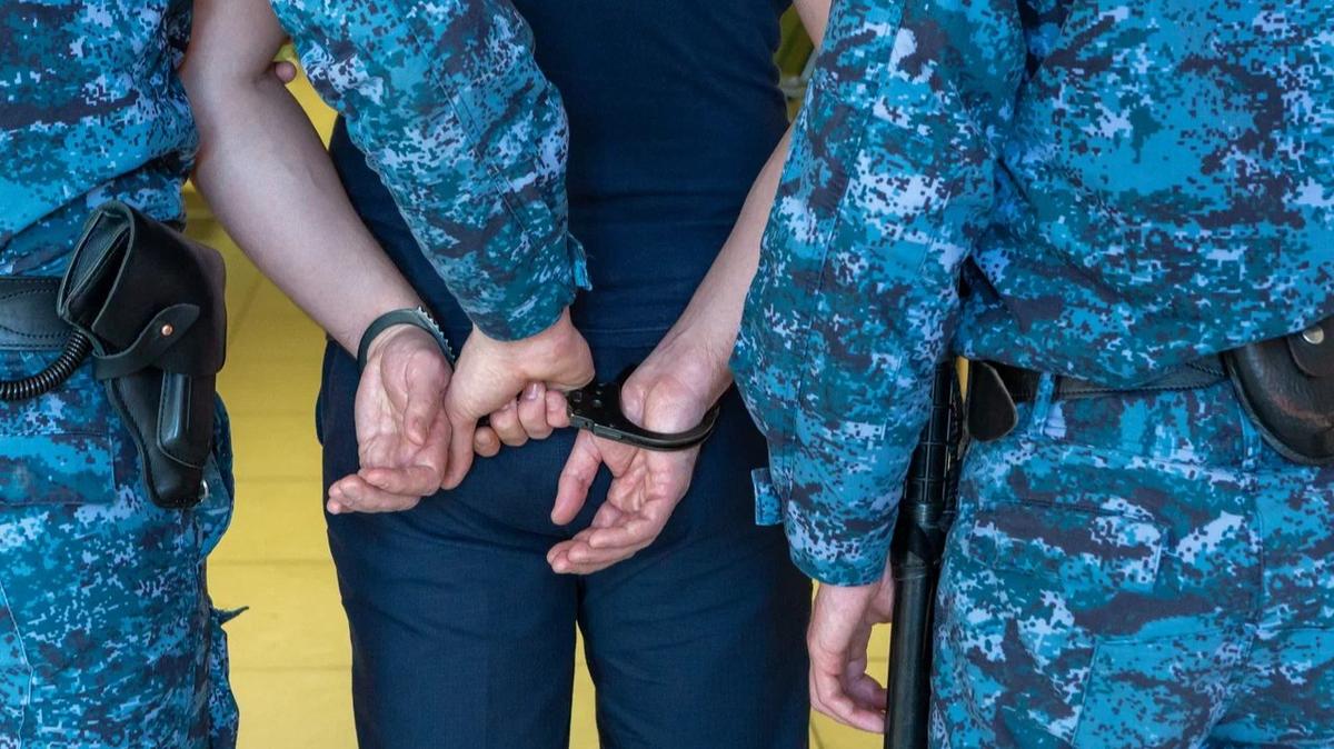 Суд отправил в СИЗО петербуржца, обвиняемого в покушении на убийство матери