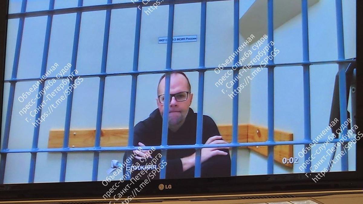 Горсуд оставил под арестом экс-начальника управления угрозыска по Петербургу Олега Колесникова