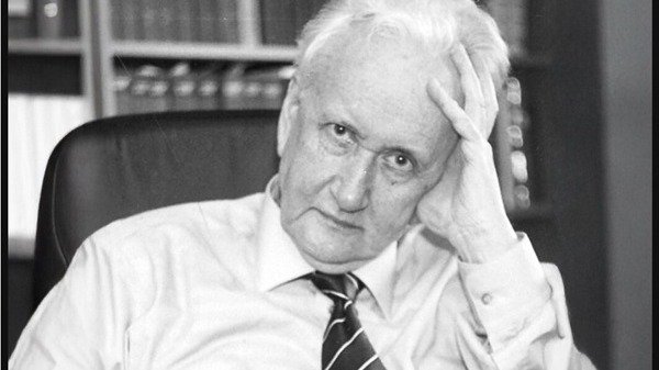 В Петербурге скончался сценарист и писатель Борис Голлер