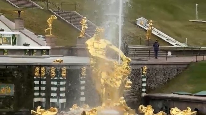 Скриншот видео: музей-заповедник «Петергоф»