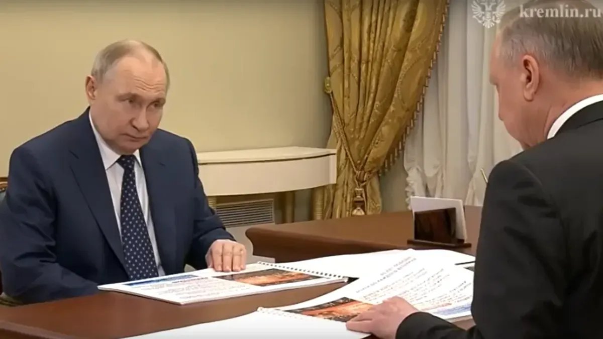Беглов доложил Путину о развитии Петербурга в рамках рабочей встречи на форуме объединённых культур