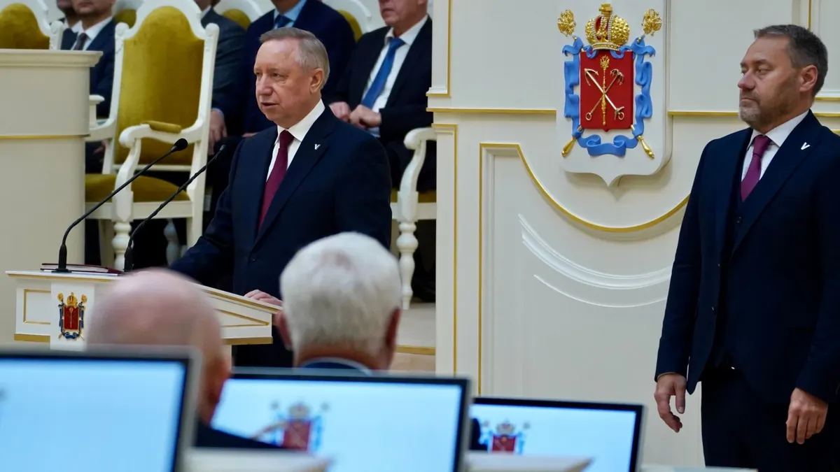 Анасы порно көргеннен кейін ұлы камерада мастурбация жасап жатыр Менің анамның порносы