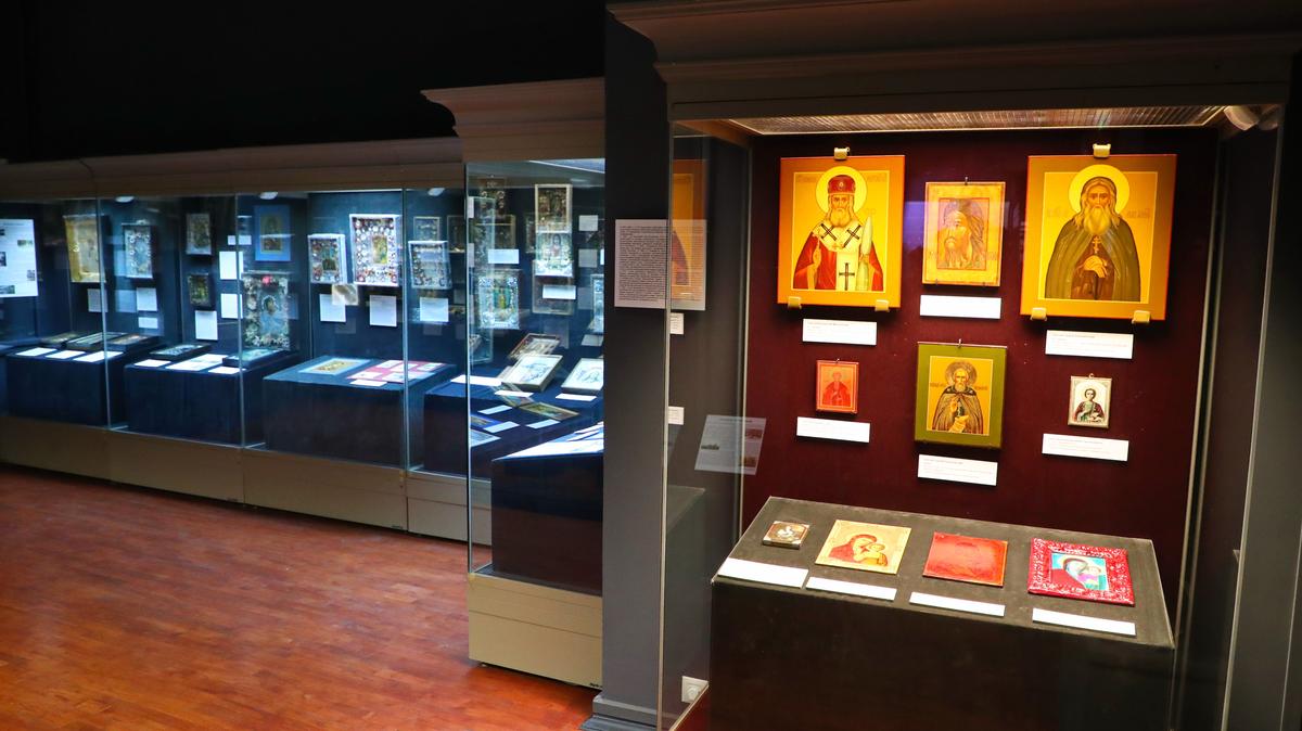 В Музее истории религии впервые представили иконы советского периода