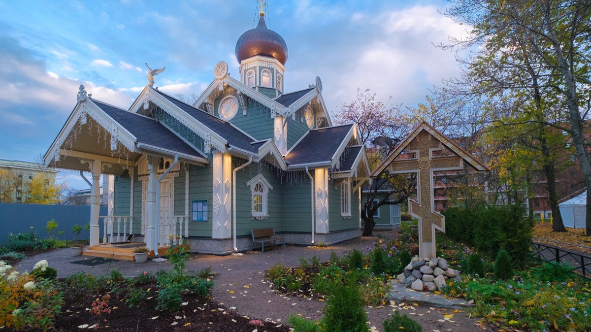 Храм на Крестовском острове обокрали почти на 400 тысяч рублей
