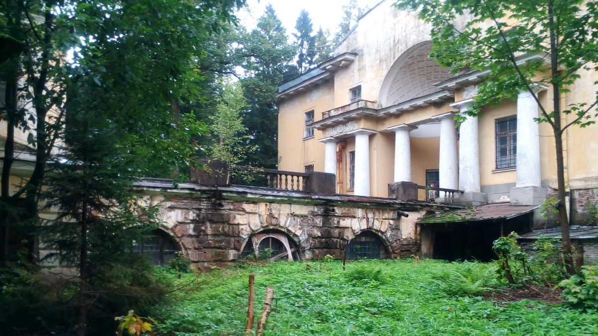 Глава СК Бастрыкин поручил проверить законность реконструкции усадьбы Шуваловых в Парголово