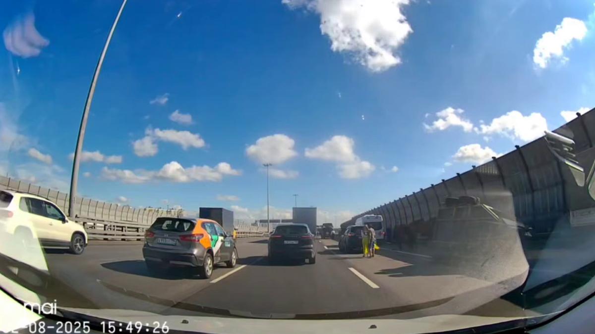 Фото: «Мегаполис | ДТП и ЧП»