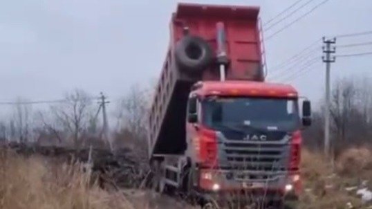 Скриншот видео: «Мегаполис»