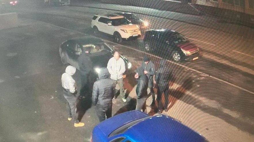 Конфликт между охранником и мигрантом в Калининском районе закончился стрельбой