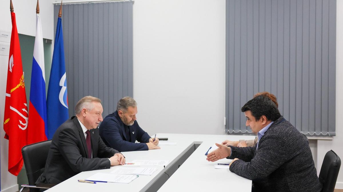 Фото: Смольный