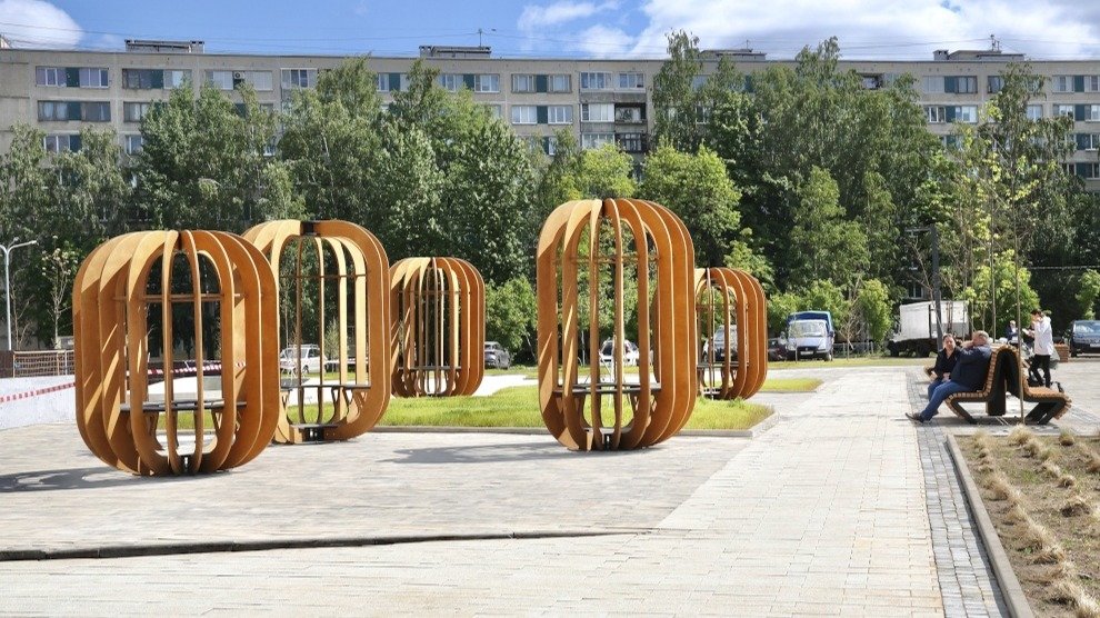 На проспекте Сизова осенью откроют молодежный сквер