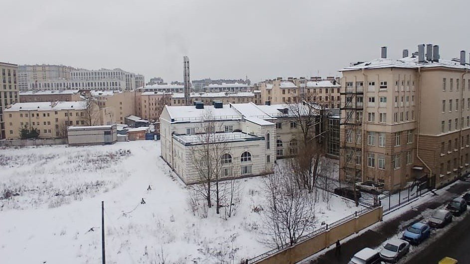 Петицию с подписями петербуржцев против сноса флигеля на Заозёрной отвезли президенту России
