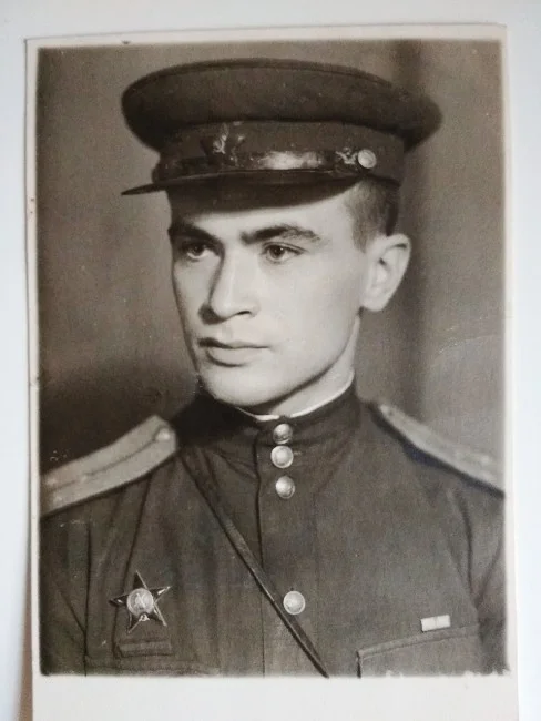 Евгений Корляков. Фото из семейного архива Елены Королевой.jpg