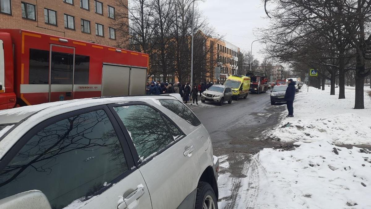 Сотрудников и пациентов поликлиники в Московском районе эвакуировали из-за  пожара | 12.02.2024 | Санкт-Петербург - БезФормата