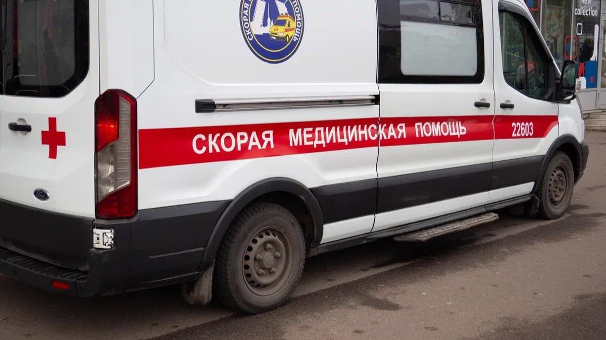 Под Лугой госпитализировали женщину с подозрением на отравление метиловым спиртом