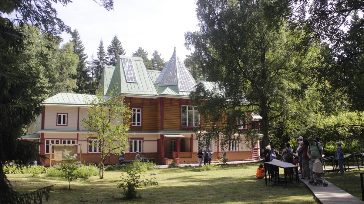 Дом Репина в «Пенатах» вновь откроют для посетителей 14 августа — показываем, как он преобразился после реставрации