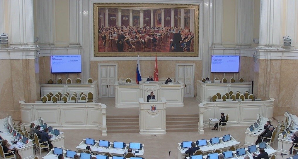 Скриншот трансляции заседания ЗакСа