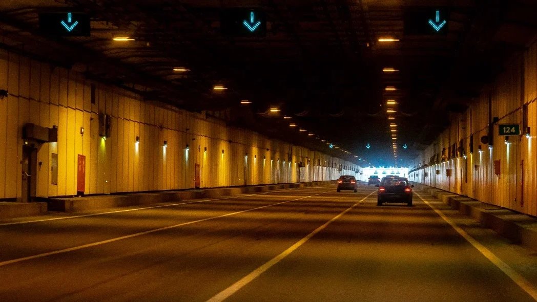 В тоннеле дамбы Петербурга на пять дней ввели ограничения движения