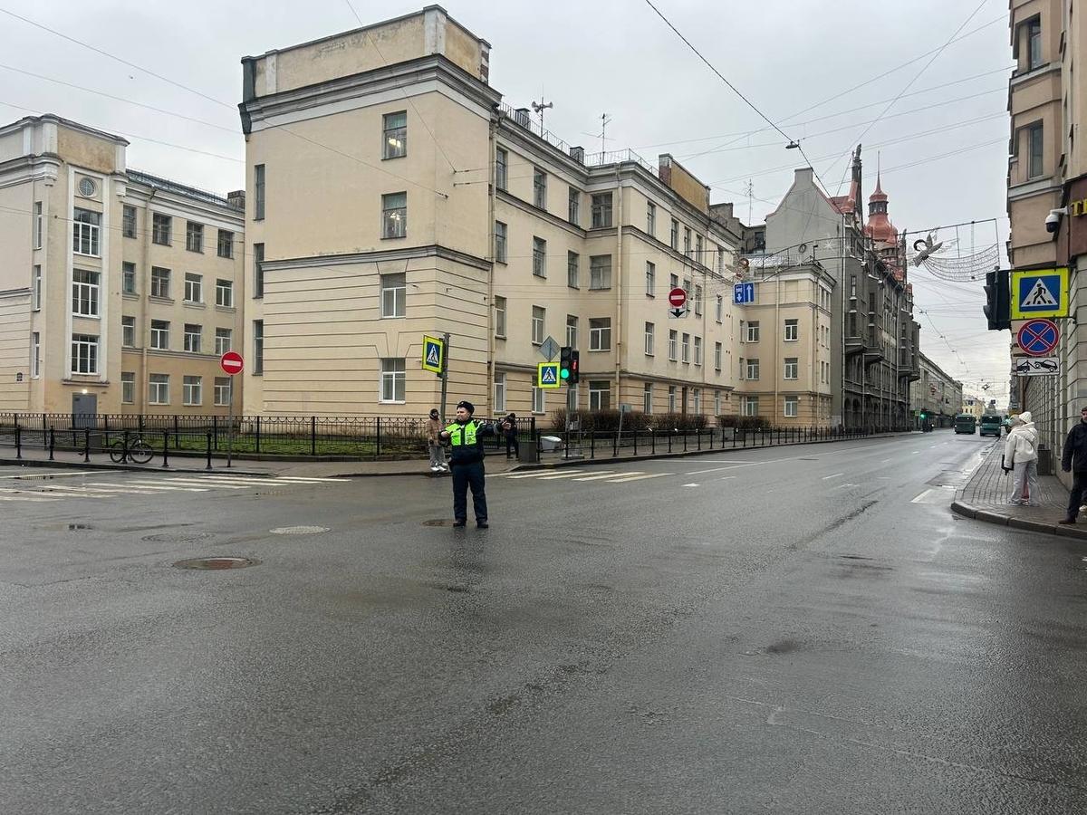 Угол Вознесенского проспекта и проспекта Римского-Корсакова. Фото: MR7