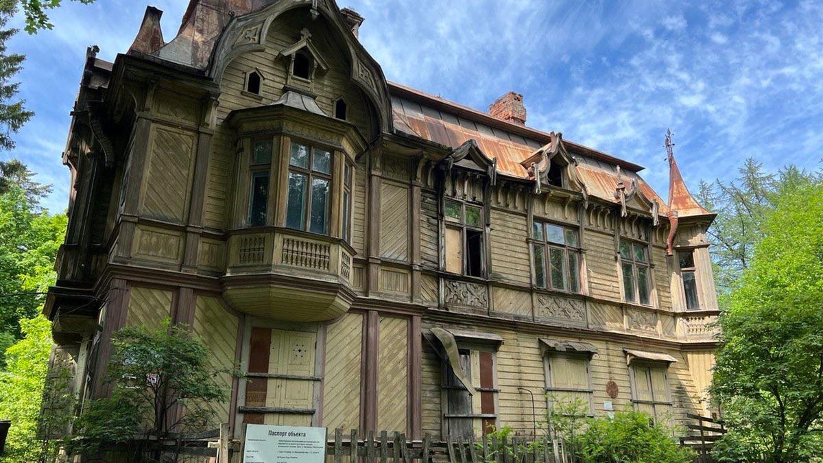 На даче Месмахера в Шуваловском парке начались противоаварийные работы