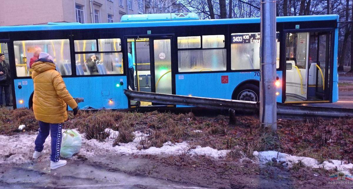 ДТП в Ломоносове. Фото: «Мы ломоносовцы»