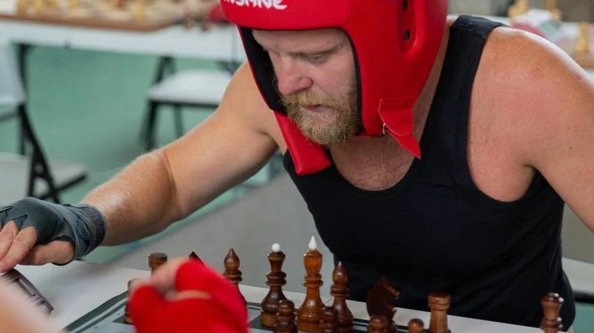 Вам мат и нокаут в придачу: как в Петербурге развивается шахбокс