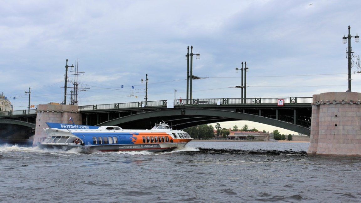 После ремонта Биржевой мост будет разводиться в два раза быстрее