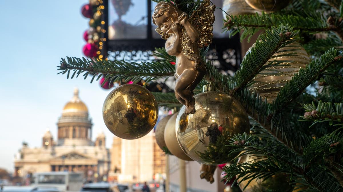 «Мандаринка и тушенка»: «Ночлежка» собирает подарки на Новый год