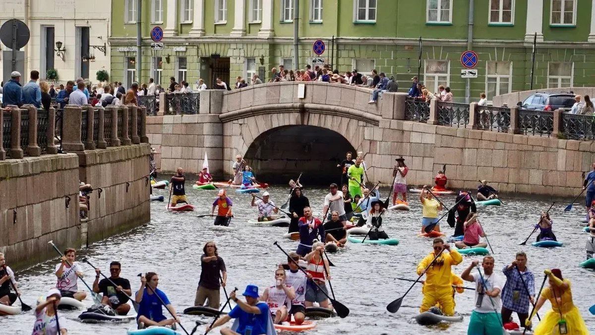 Фестиваль сапсёрфинга в Петербурге в 2024 году. Фото: Павел Даиси / MR7