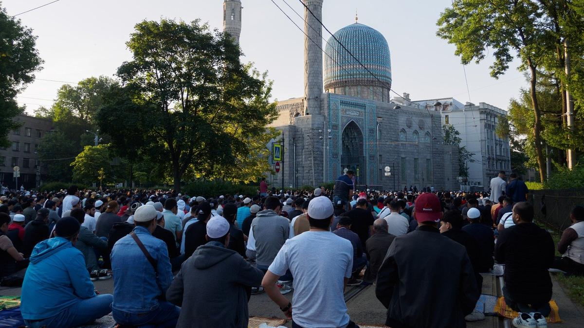 Безымянный сквер у мечети в Петроградском районе назвали в честь татарского просветителя
