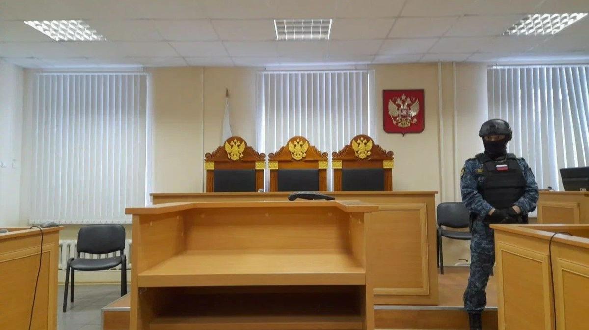 В Петербурге будут судить фигурантов очередного дела об организации нелегальной миграции