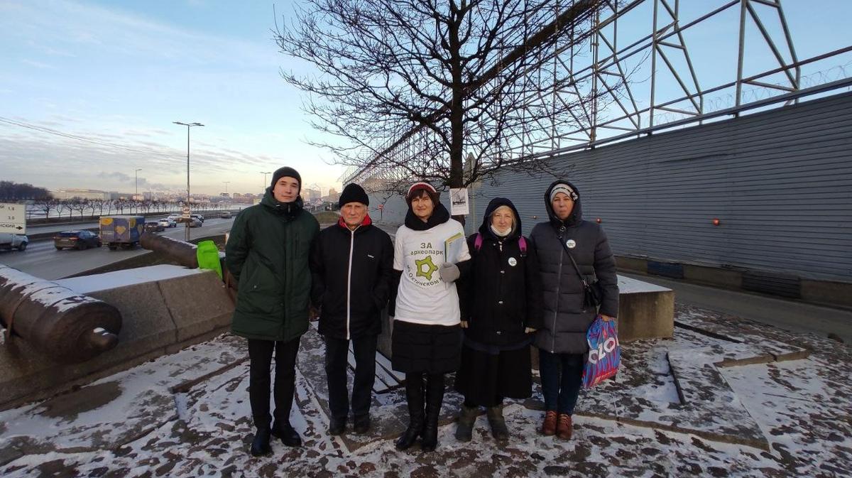 На Охтинском мысе петербуржцы подготовили очередное письмо президенту