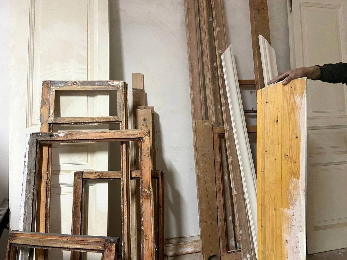 Фрагменты исторических окон и дверей. Фото: Валерия Шимаковская / MR7