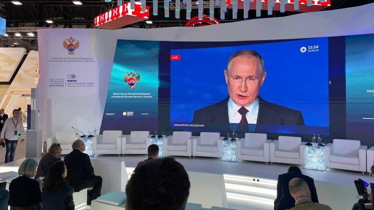 «Бой идёт в этот момент». Путин на ПМЭФ прокомментировал продолжающуюся СВО