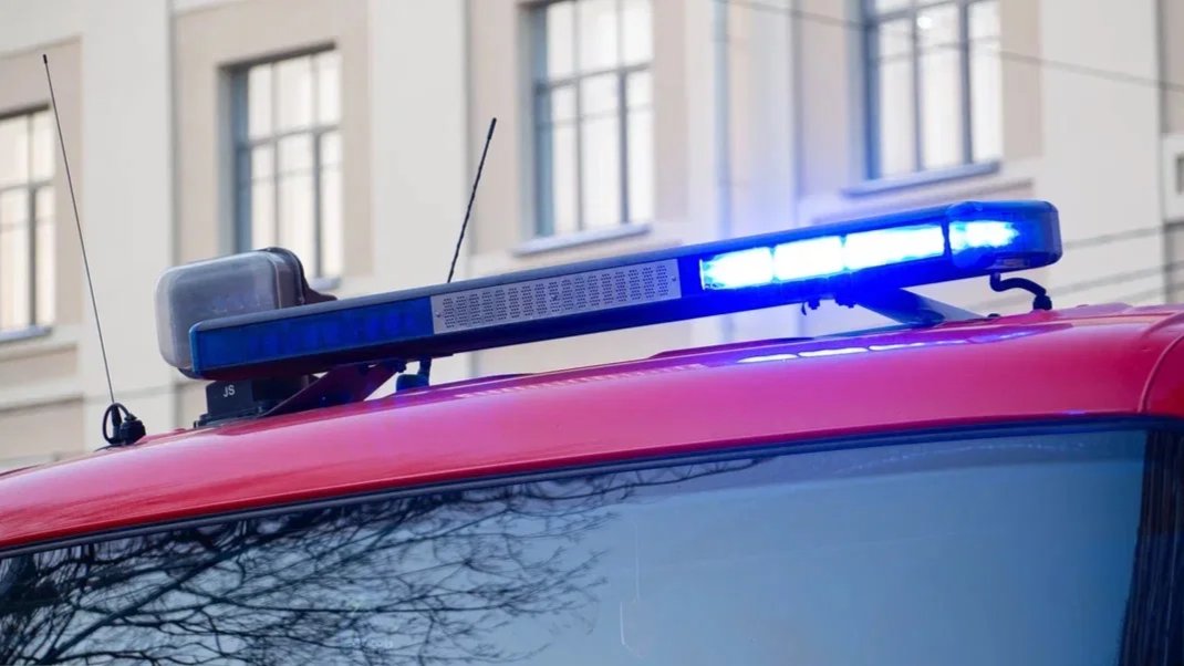 В двух районах Петербурга горели квартиры, есть погибшая и пострадавшая